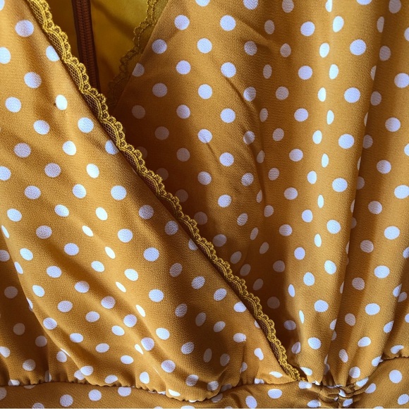 Tularosa Huntington polka dot dress in mustard size M - Picture 6 of 9